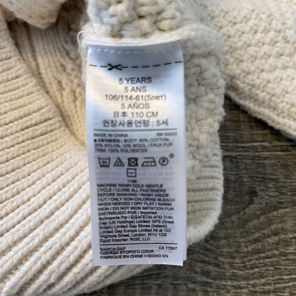 Baby Gap Cable-knit Sweater with Buttons in Ivory Size 5 - Picture 5 of 5